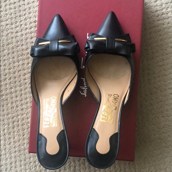 NEW Salvatore ferragamo signature bow black leather heel shoes - Picture 6 of 7